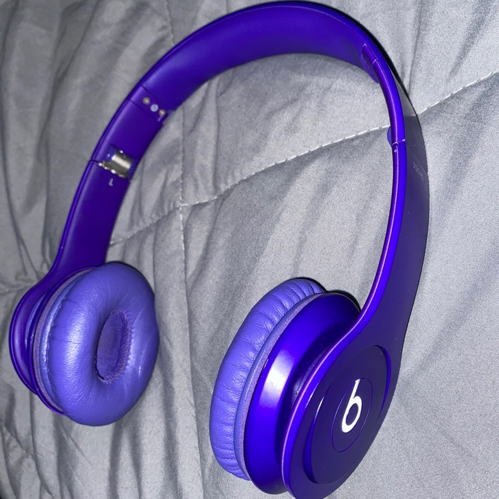 VINTAGE 1ST EDITION BEATS SOLO HEADPHONES